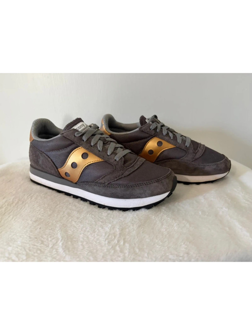 Saucony Jazz 81 Women’s Size 9 Gray Gold Suede Sneakers S60539-18 NWOT
